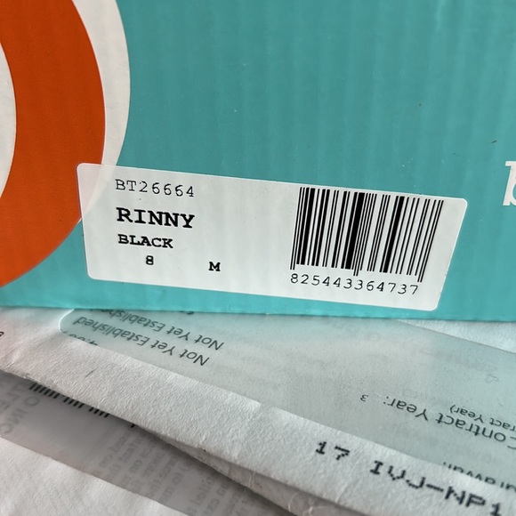 Bare traps super sexy high black winter boot! Never been worn! - Picture 4 of 4